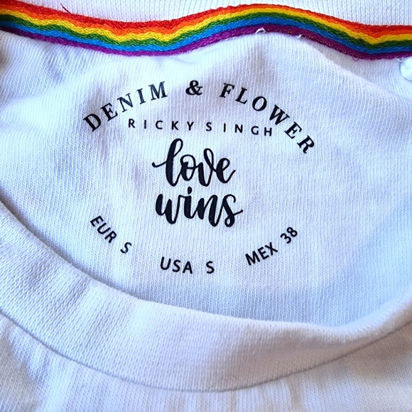 Denim & Flower Ricky Singh Love Wins Rainbow🌈 Heart T-Shirt - Picture 4 of 7